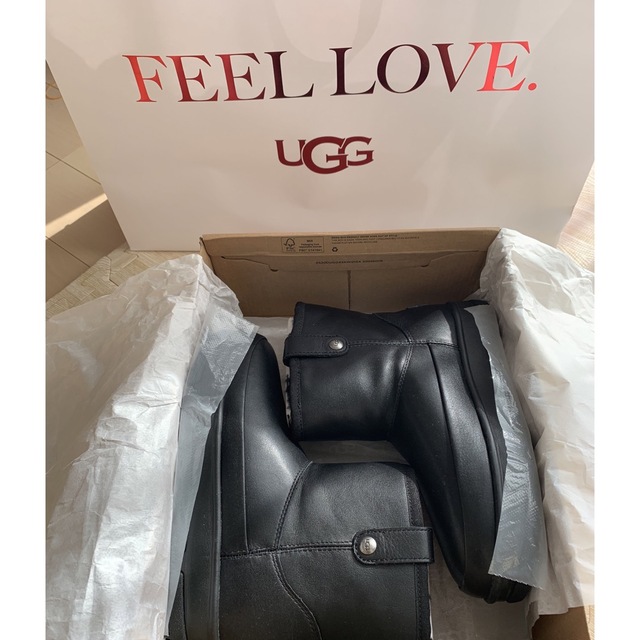 UGG CLASSIC WEATHER MINI 3