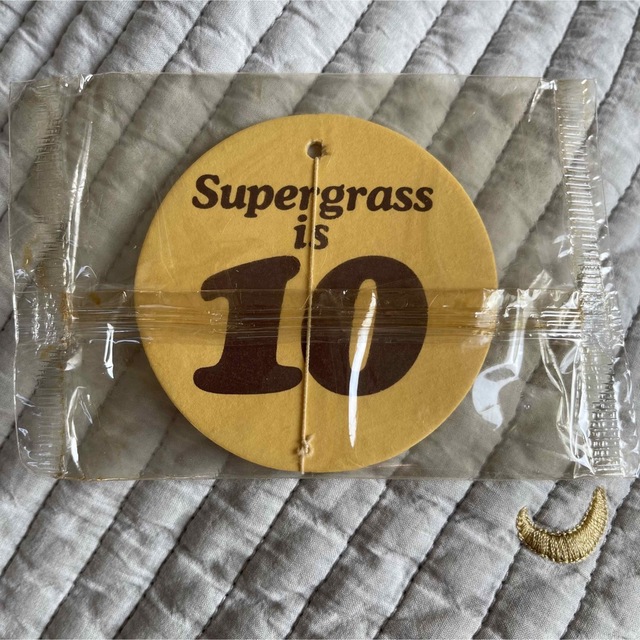 SUPERGRASS is 10 スーパーグラス来日グッズ　エアフレッシュナー エンタメ/ホビーのタレントグッズ(ミュージシャン)の商品写真