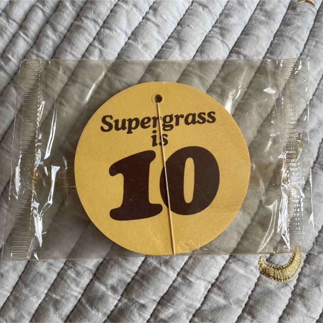 SUPERGRASS is 10 スーパーグラス来日グッズ　エアフレッシュナー エンタメ/ホビーのタレントグッズ(ミュージシャン)の商品写真