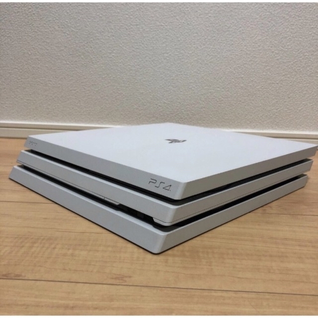 PlayStation4(プレイステーション4)の動作確認済み プレイステーション4 PRO CUH 7200 B PS4 1TB エンタメ/ホビーのゲームソフト/ゲーム機本体(家庭用ゲーム機本体)の商品写真