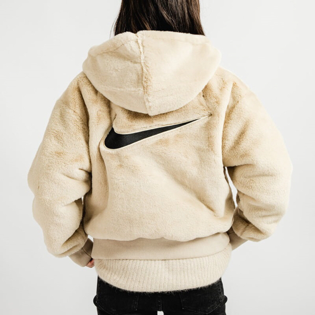 NIKE ファーアウター　ベージュ