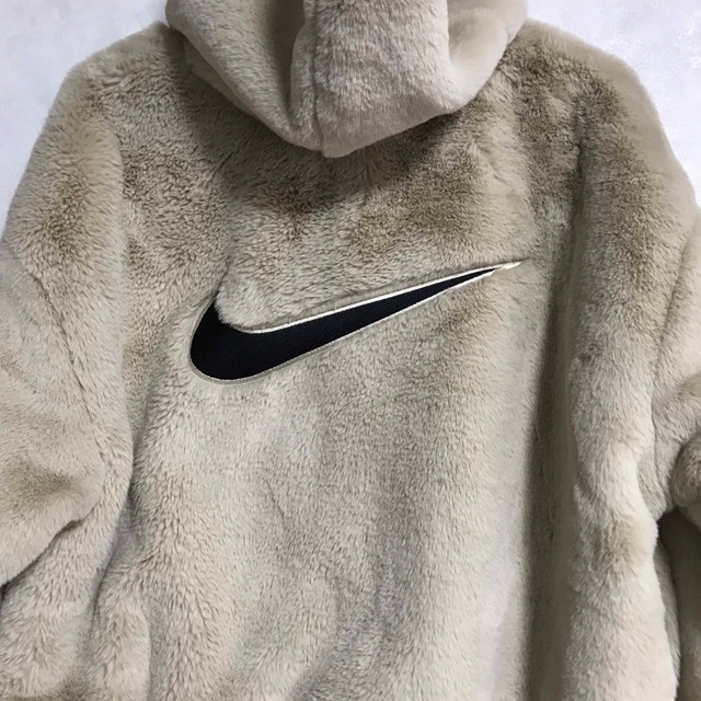 NIKE(ナイキ)の希少　2XL  NIKE    フェイクファー　ジャケット　ブルゾン レディースのジャケット/アウター(その他)の商品写真