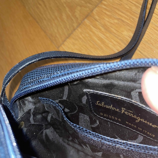 Salvatore Ferragamo - フェラガモ ショルダー 斜めがけバッグの通販