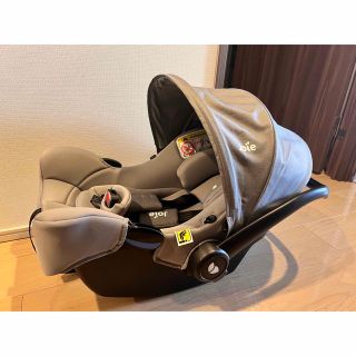 ジョイー(Joie (ベビー用品))のJoie ベビーシート i-Snug（アイスナグ）(自動車用チャイルドシート本体)