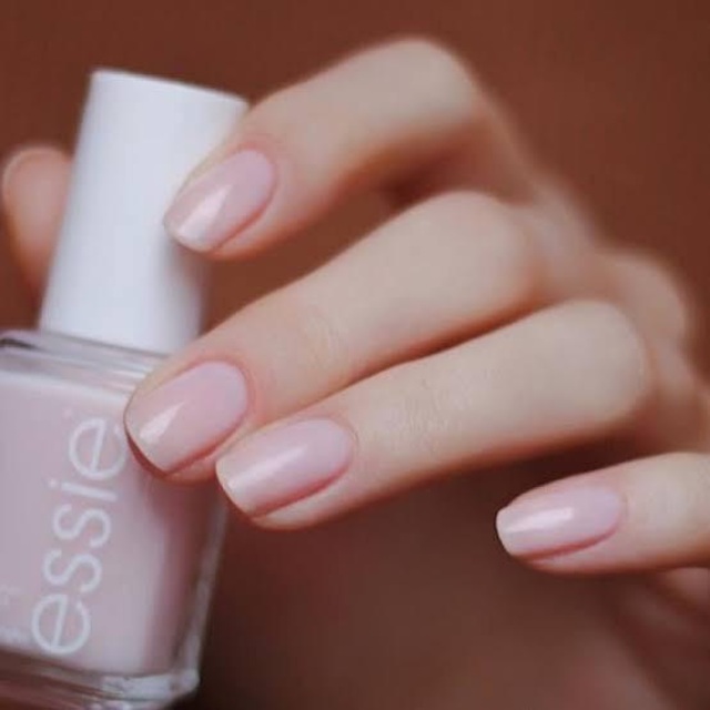 Essie(エッシー)の【essie】ネイルポリッシュ、乳白色ピンク コスメ/美容のネイル(マニキュア)の商品写真