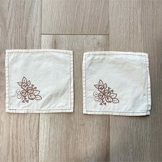 新品★白　刺繍　花柄　布製コースター(テーブル用品)