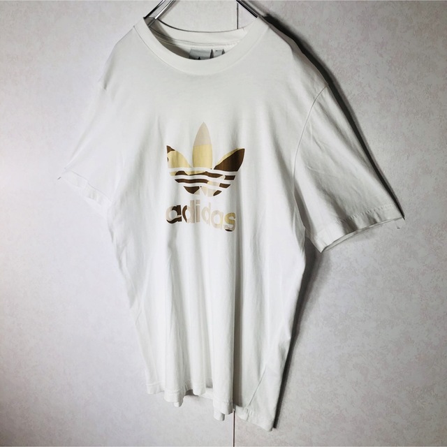 adidas(アディダス)のアディダス トレフォイル アニマル柄 センターロゴ 白 Lサイズ adidas メンズのトップス(Tシャツ/カットソー(半袖/袖なし))の商品写真