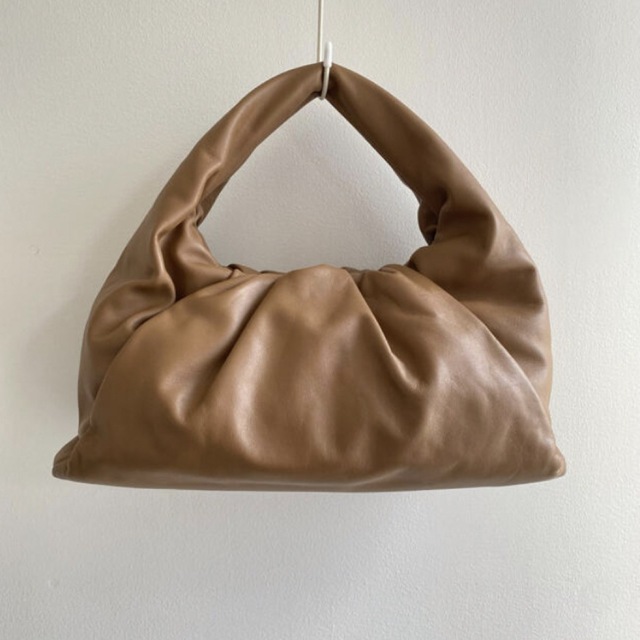 定番のお歳暮&冬ギフト - Veneta Bottega BOTTEGA ショルダーポーチ ボッテガヴェネタ VENETA ショルダーバッグ