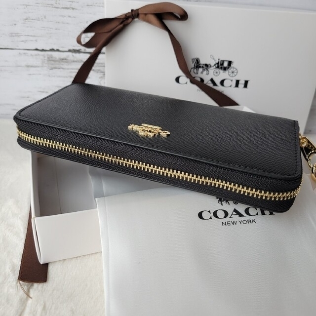 COACH コーチ　ストラップ付き　長財布　ブラック　黒色