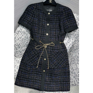 CHANEL - 美品 CHANEL シャネル チェック ライオンボタン 巻き