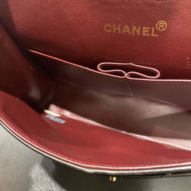 CHANEL(シャネル)の美品　シャネル　マトラッセ　25　Wフラップ ダブルチェーンショルダー　箱カード レディースのバッグ(ショルダーバッグ)の商品写真