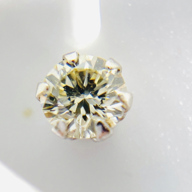 新品 Pt900 1粒 ダイヤモンドピアス D:0.20ct 5