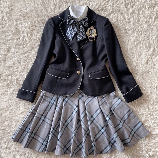 デコラピンキーズ 160 卒服5点セット 美品 ワッペン付き 金ボタン 卒業式 デコラピンキーズ 160 卒服5点セット 美品 ワッペン付き 金ボタン 卒業式