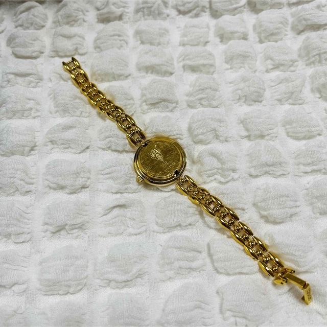税込) ✨稼働✨ GUCCI 11 12.2 チェンジベゼル 白 クオーツ ケース付き