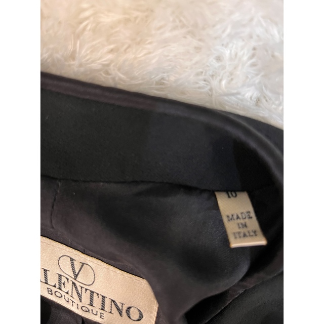 VALENTINO(ヴァレンティノ)のValentino バレンチノ ノーカラー スカートスーツ 肩パッド レディースのフォーマル/ドレス(スーツ)の商品写真