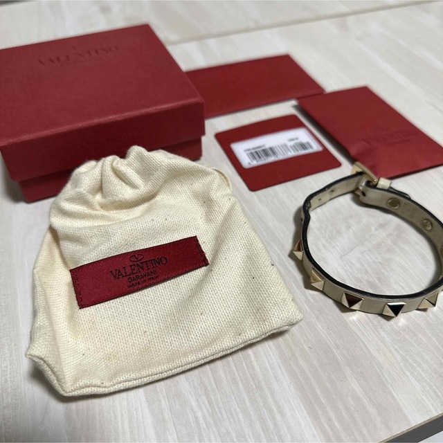VALENTINO ヴァレンティノ ロックスタッズブレスレット ゴールド
