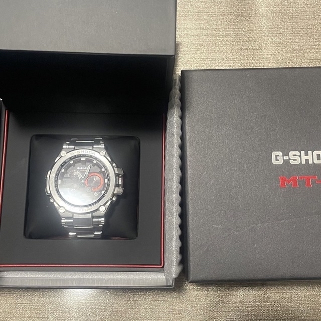 G-SHOCK(ジーショック)の【箱付き】G-SHOCK MTG S1000D 1A4JF メンズの時計(その他)の商品写真
