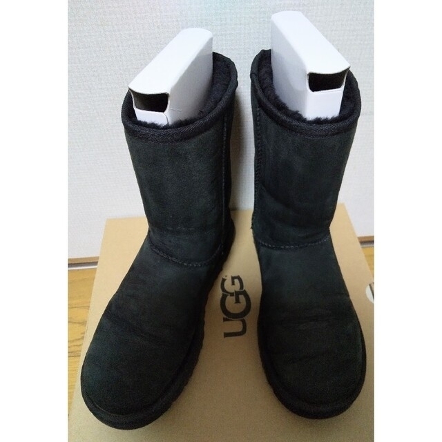 UGGムートンブームクラシックショート黒24cm