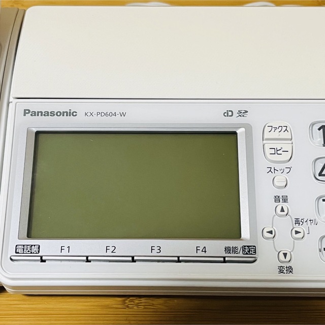 Panasonic(パナソニック)のPanasonic 家庭用ファックス電話機　おたっくす　KX-PD604-W スマホ/家電/カメラのスマホ/家電/カメラ その他(その他)の商品写真