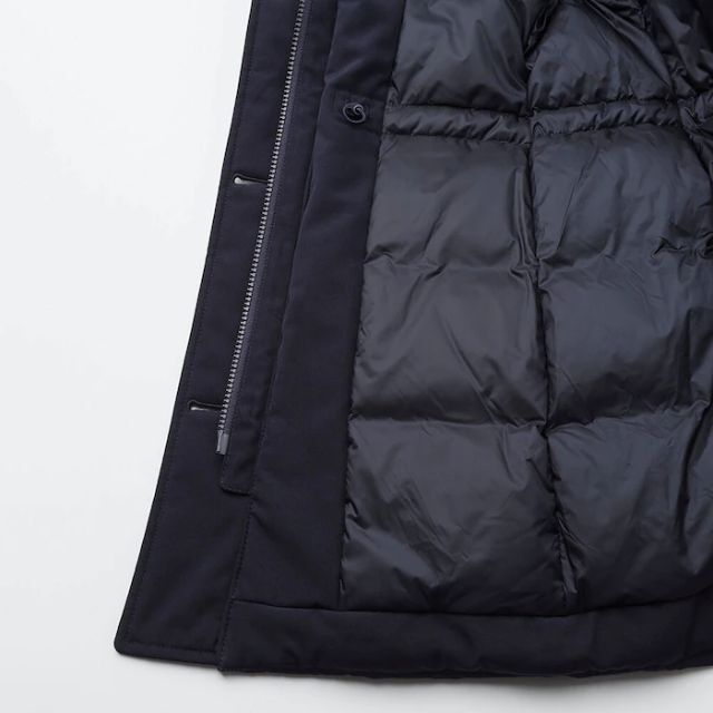 UNIQLO - UNIQLO ハイブリッドダウン ウルトラウォーム ショート UNIQLO - UNIQLO ハイブリッドダウン ウルトラウォーム ショート
