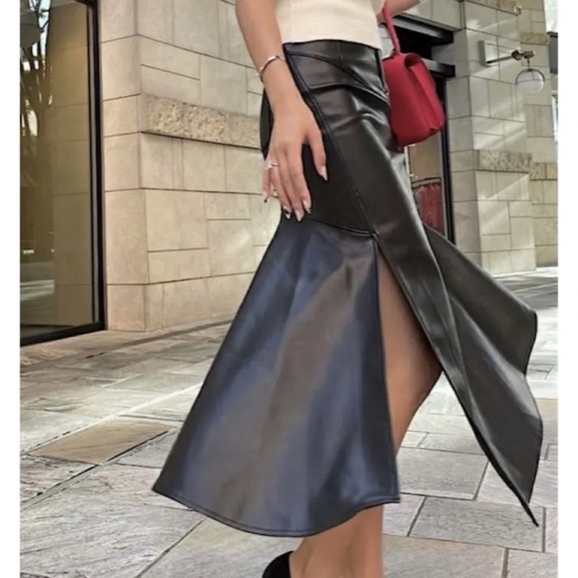 eimy istoire(エイミーイストワール)のsheller♡レザーロングスカート レディースのスカート(ロングスカート)の商品写真