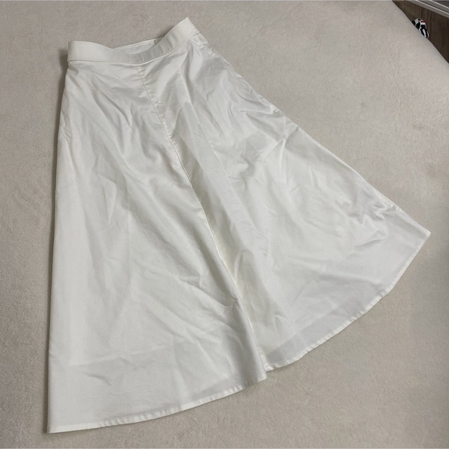 UNIQLO(ユニクロ)の未使用品　ユニクロ　UNIQLO  Mサイズ　コットン　サーキュラー　スカート レディースのスカート(ひざ丈スカート)の商品写真