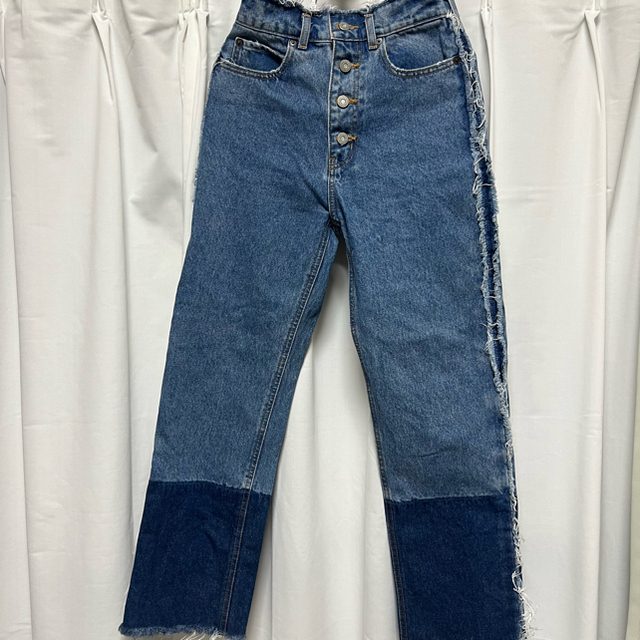 moussy(マウジー)のMOUSSY TWO TONE FRINGE DENIM レディースのパンツ(デニム/ジーンズ)の商品写真