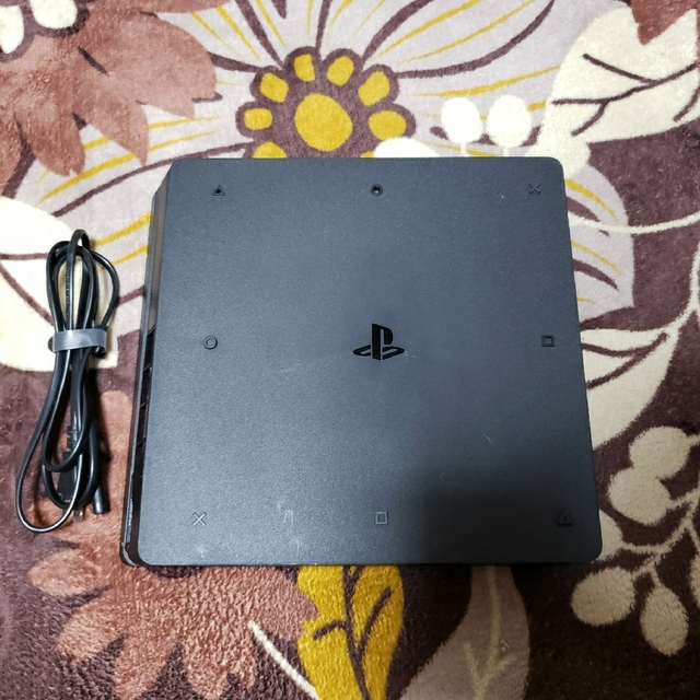 PlayStation4(プレイステーション4)のps4 プレステ4 PlayStation4 プレイステーション4 エンタメ/ホビーのゲームソフト/ゲーム機本体(家庭用ゲーム機本体)の商品写真