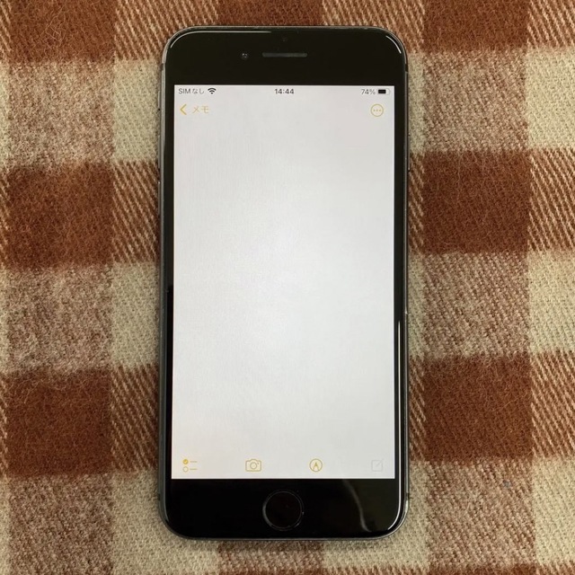 iPhone(アイフォーン)の🔴iPhone8  64GB  SIMフリー スマホ/家電/カメラのスマートフォン/携帯電話(スマートフォン本体)の商品写真