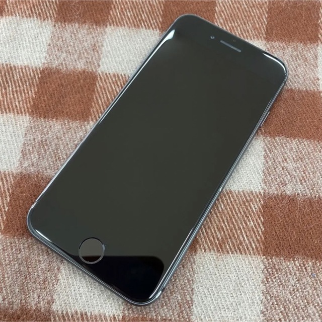 iPhone(アイフォーン)の🔴iPhone8  64GB  SIMフリー スマホ/家電/カメラのスマートフォン/携帯電話(スマートフォン本体)の商品写真