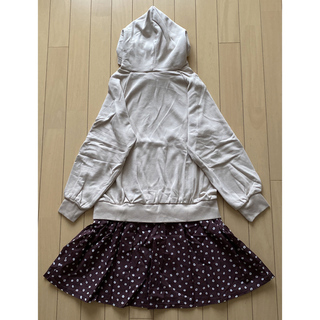 apres les cours(アプレレクール)のアプレレクール パーカーレイヤードワンピース 140 キッズ/ベビー/マタニティのキッズ服女の子用(90cm~)(ワンピース)の商品写真