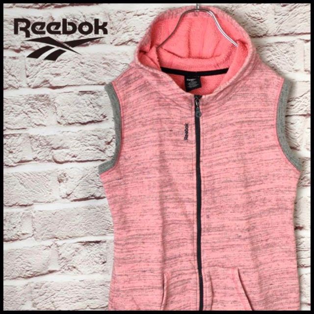 Reebok(リーボック)のReebok　パーカー　フード付きベスト　両ポケット　メンズ　レディース レディースのトップス(ベスト/ジレ)の商品写真