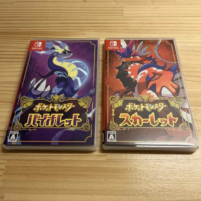 Nintendo Switch(ニンテンドースイッチ)の【中古】Switch専用ソフト スカーレット バイオレット 2本セット エンタメ/ホビーのゲームソフト/ゲーム機本体(家庭用ゲームソフト)の商品写真