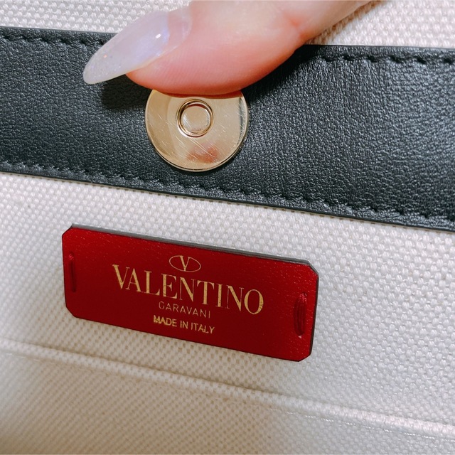 VALENTINO(ヴァレンティノ)のVALENTINO トートバッグ レディースのバッグ(トートバッグ)の商品写真