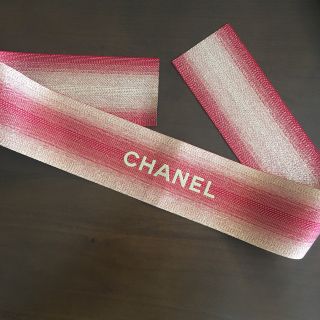 シャネル(CHANEL)のシャネル　CHANEL リボン　ラッピング　赤　レッド　クリスマス　ホリデー(ラッピング/包装)