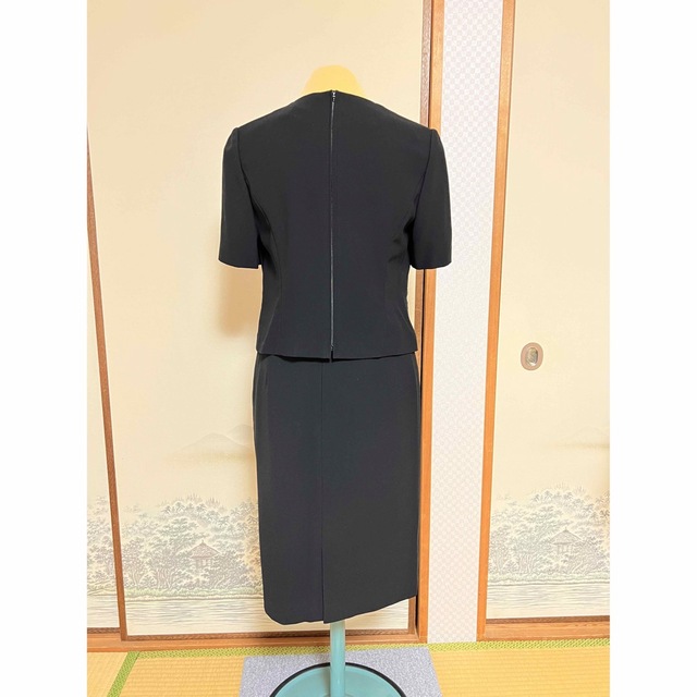 MICHIKO LONDON(ミチコロンドン)のMICHIKO LONDON ブラックフォーマル レディースのフォーマル/ドレス(礼服/喪服)の商品写真