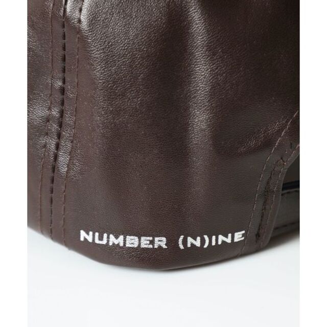 NUMBER (N)INE(ナンバーナイン)の新品タグ付き【ナンバーナイン】別注 シンセティックレザー キャップ 野球帽子 F メンズの帽子(キャップ)の商品写真