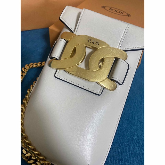 TOD'S - ⭐︎TOD'S⭐︎確実本物 完売商品携帯ケースの通販 by TOD'S - ⭐︎TOD'S⭐︎確実本物 完売商品携帯ケースの通販 by