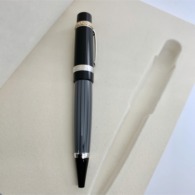 保存版】 MONTBLANC - モンブラン Montblanc 作家シリーズ オノレ・ド