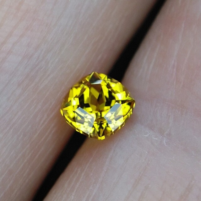 Yellow Sapphire(ZBカット)  0.352ct. レディースのアクセサリー(その他)の商品写真