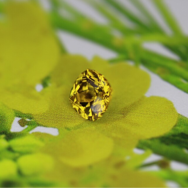 Yellow Sapphire(ZBカット)  0.352ct. レディースのアクセサリー(その他)の商品写真