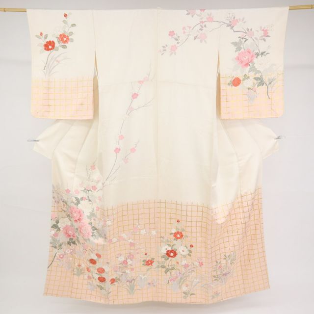 長尺□訪問着◇麗しき牡丹の花模様*桜菊花々□白◇袷正絹着物 長尺□訪問着◇麗しき牡丹の花模様*桜菊花々□白◇袷正絹着物