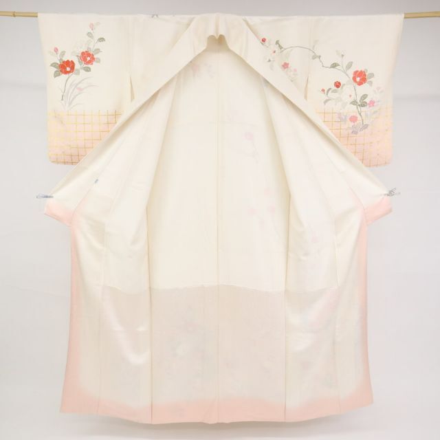 長尺□訪問着◇麗しき牡丹の花模様*桜菊花々□白◇袷正絹着物 長尺□訪問着◇麗しき牡丹の花模様*桜菊花々□白◇袷正絹着物