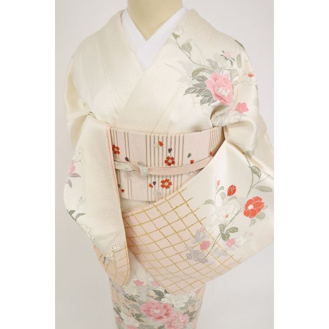 長尺□訪問着◇麗しき牡丹の花模様*桜菊花々□白◇袷正絹着物 長尺□訪問着◇麗しき牡丹の花模様*桜菊花々□白◇袷正絹着物