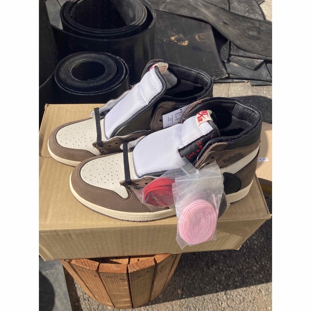 Travis Scott  Air Jordan 1  ジョーダン1