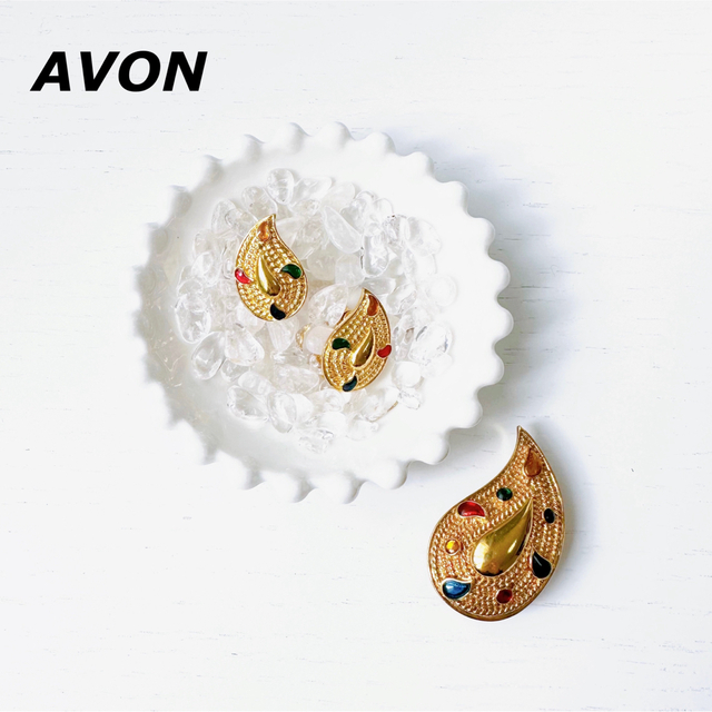AVON(エイボン)の【AVON】ヴィンテージ　クラシカル　ゴールド　ペイズリー　ブローチ　イヤリング レディースのアクセサリー(イヤリング)の商品写真