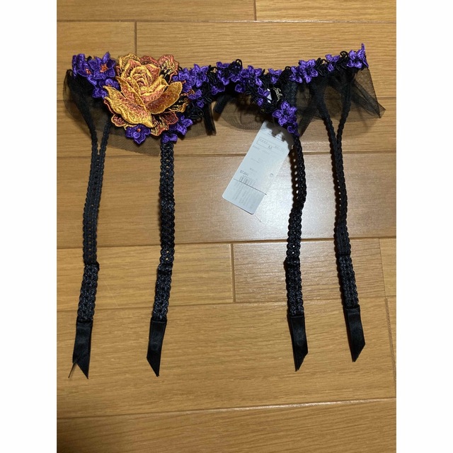 ワコール サルート 44G 秘密の花園 ガーターベルトM タグ付き www