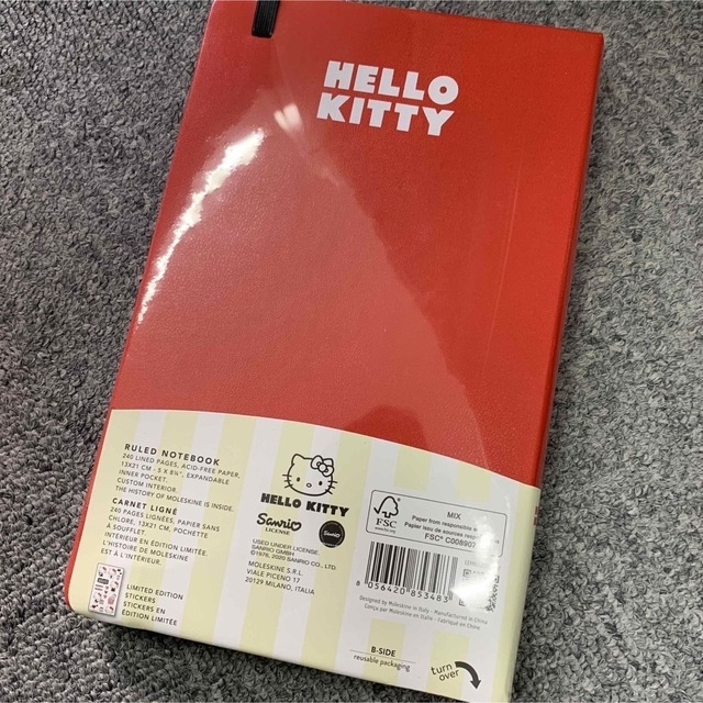 ハローキティ(ハローキティ)の専用【赤白6冊ずつ】新品未使用 モレスキン 限定 ノートブック インテリア/住まい/日用品の文房具(ノート/メモ帳/ふせん)の商品写真