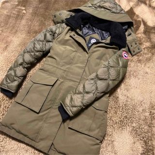 Canada goose カナダグース ダウン レッド レア スペシャルオファ