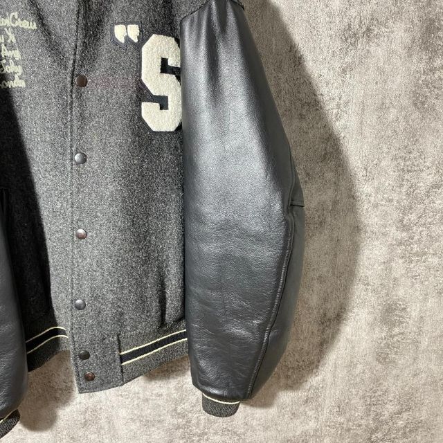 STUSSY(ステューシー)の[大人気]ステューシー　スタジャン チャプト限定 シリアルナンバー　2003年 メンズのジャケット/アウター(スタジャン)の商品写真